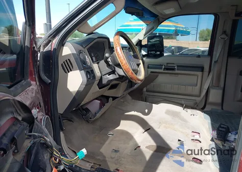 2010 Ford F-250 Cabela's/King Ranch/Lariat/Xl/Xlt z USA, uszkodzony, nr VIN 1FTSW2B58AEB17762